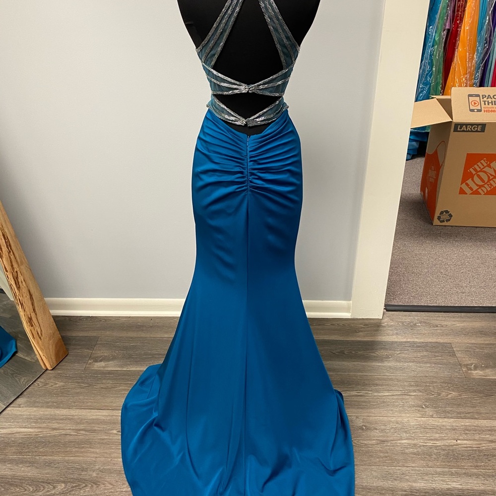Prom Dress - Picture 3 of 4